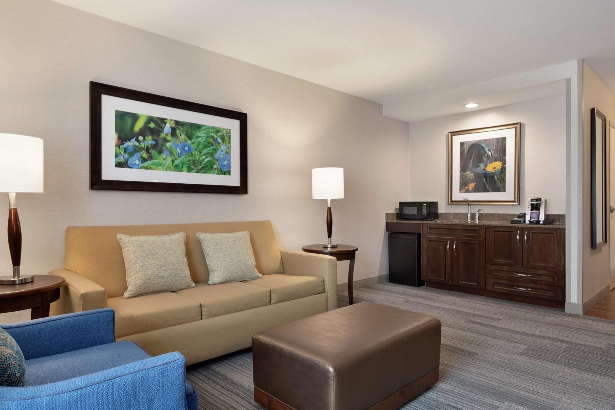 Hilton Garden Inn Stony Brook Extérieur photo