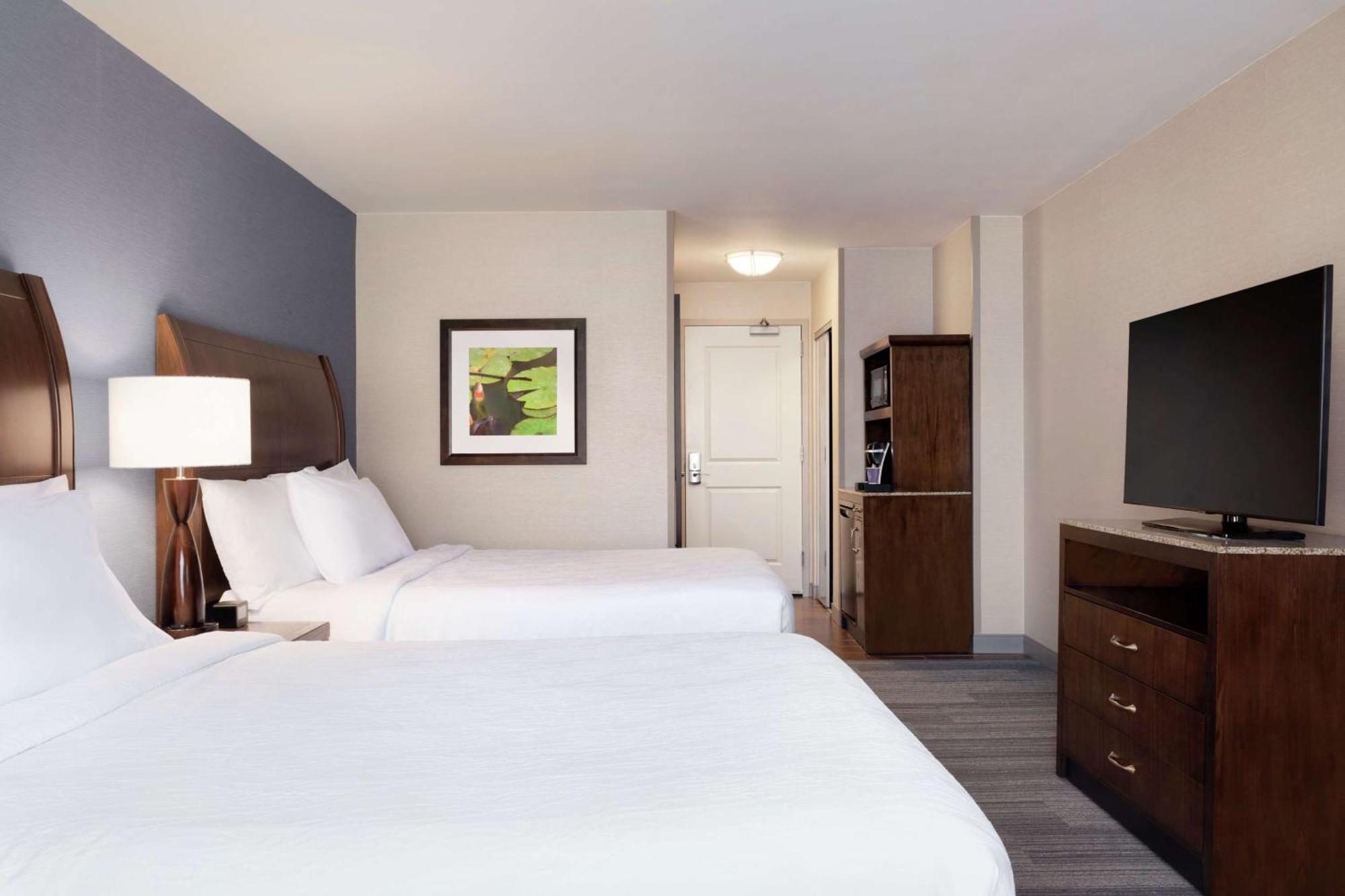 Hilton Garden Inn Stony Brook Extérieur photo