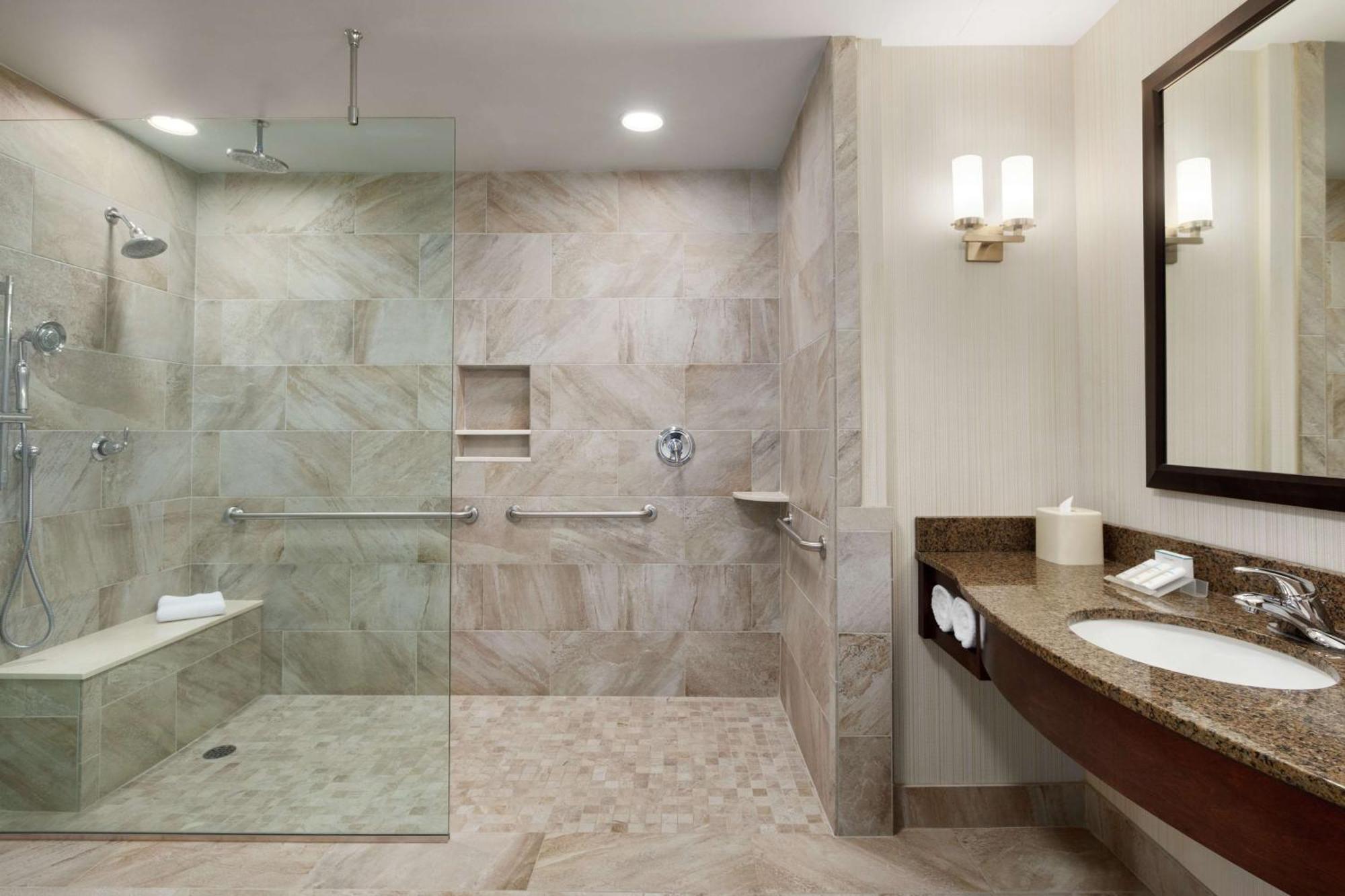 Hilton Garden Inn Stony Brook Extérieur photo
