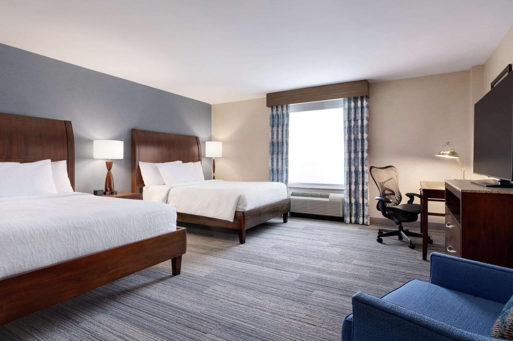 Hilton Garden Inn Stony Brook Extérieur photo