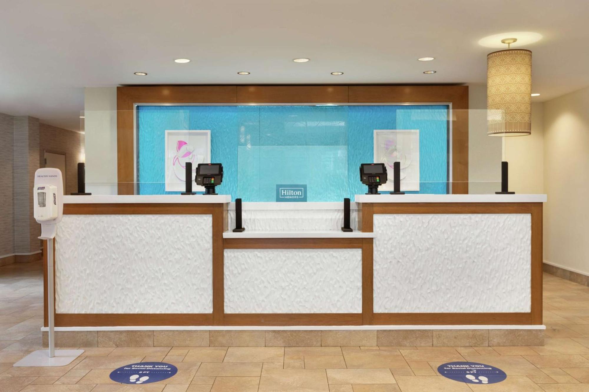 Hilton Garden Inn Stony Brook Extérieur photo