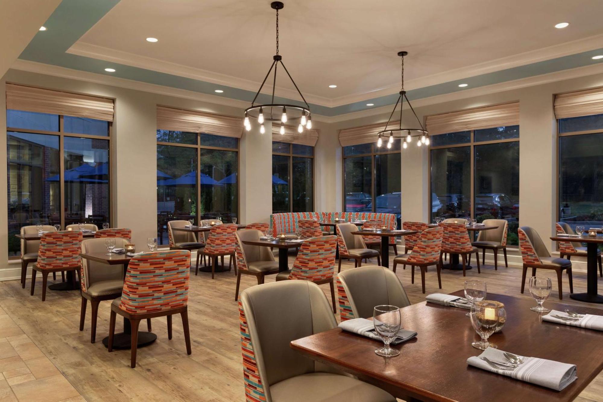 Hilton Garden Inn Stony Brook Extérieur photo