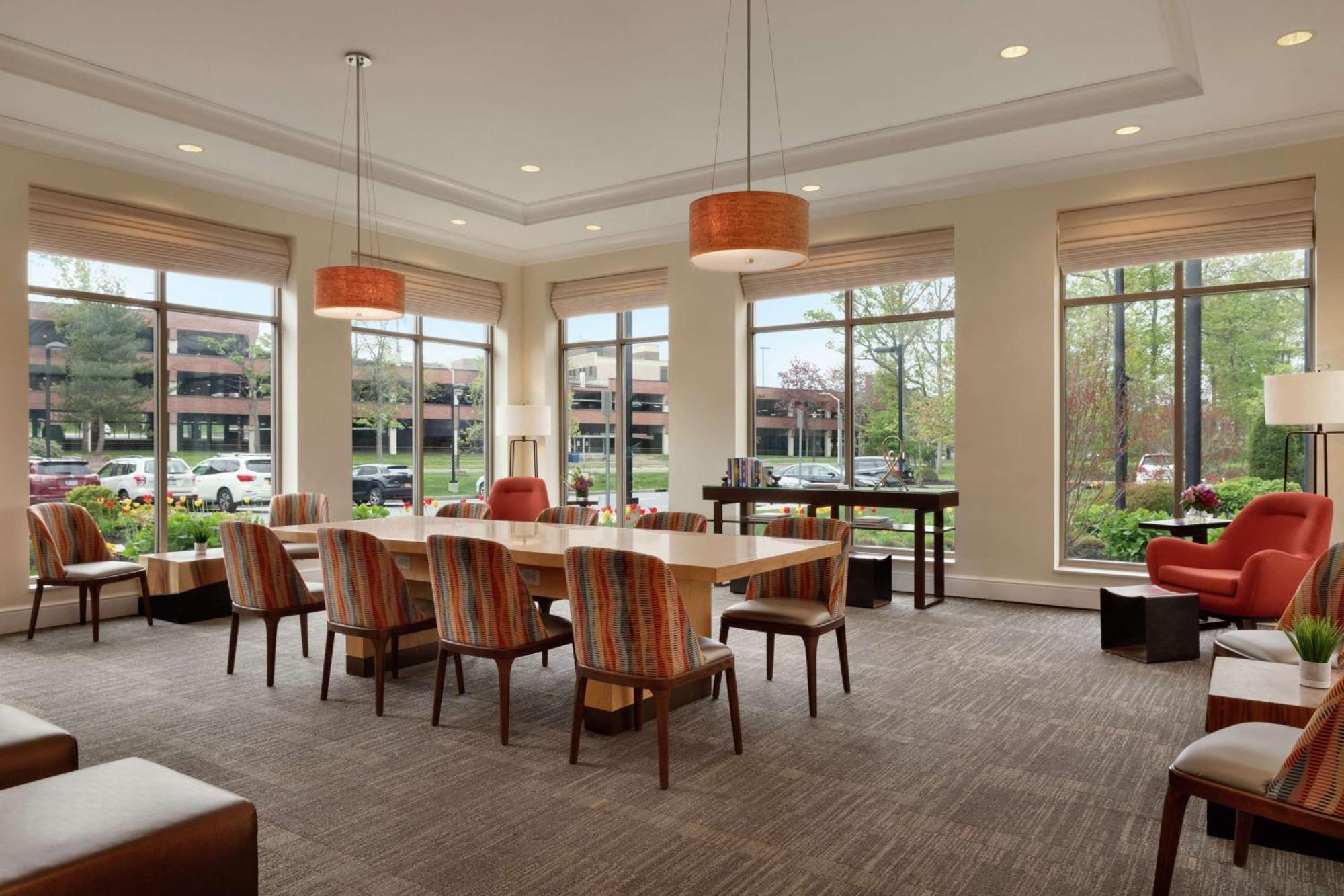 Hilton Garden Inn Stony Brook Extérieur photo